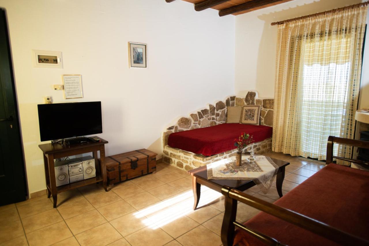 Sivas Apartments-Studios,Sigelakis With Very Nice View ภายนอก รูปภาพ