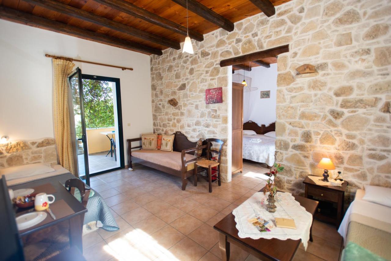 Sivas Apartments-Studios,Sigelakis With Very Nice View ภายนอก รูปภาพ