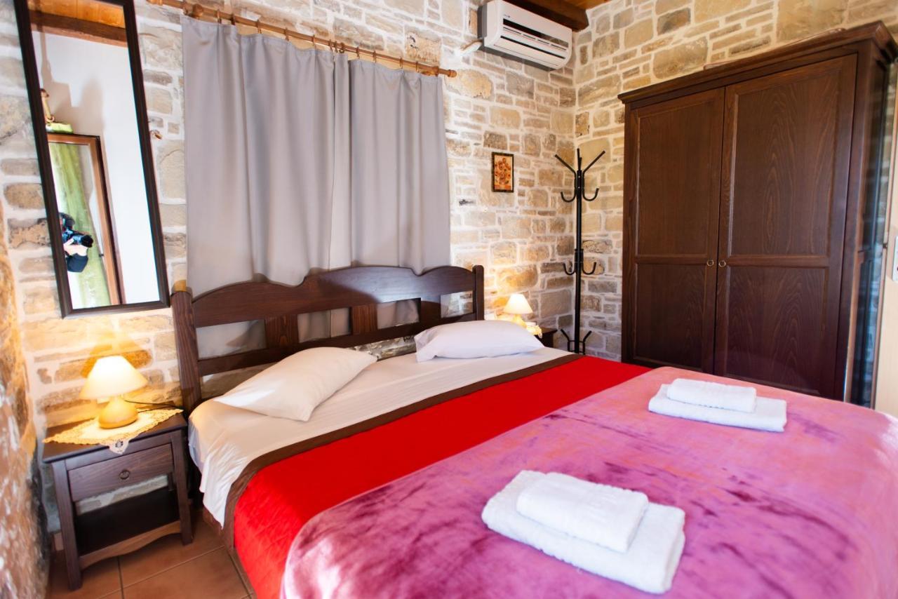 Sivas Apartments-Studios,Sigelakis With Very Nice View ภายนอก รูปภาพ