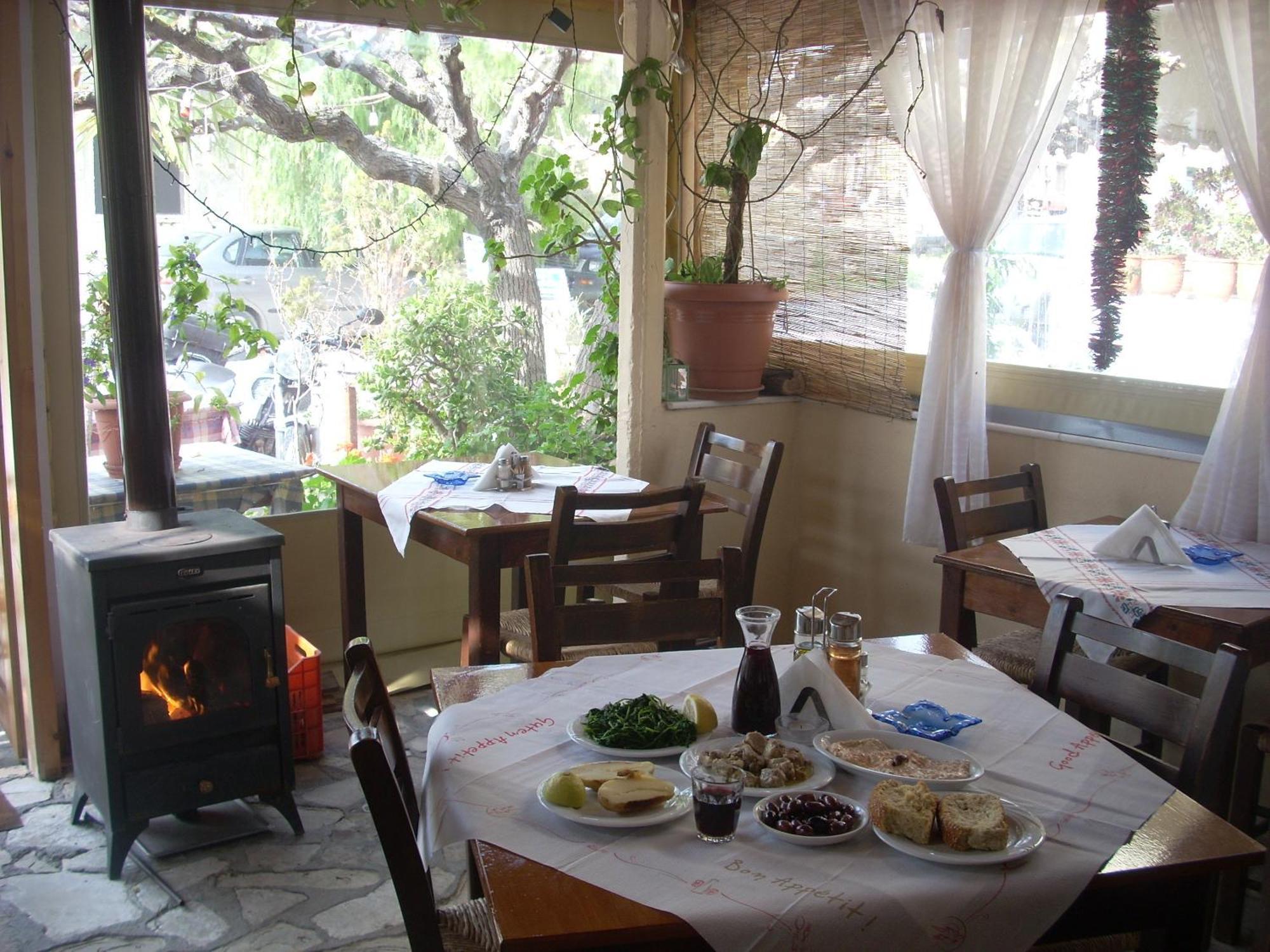 Sivas Apartments-Studios,Sigelakis With Very Nice View ภายนอก รูปภาพ